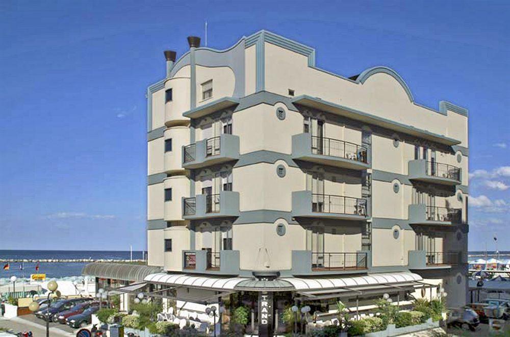 Hotel Strand 벨레지아아지마리나 외부 사진