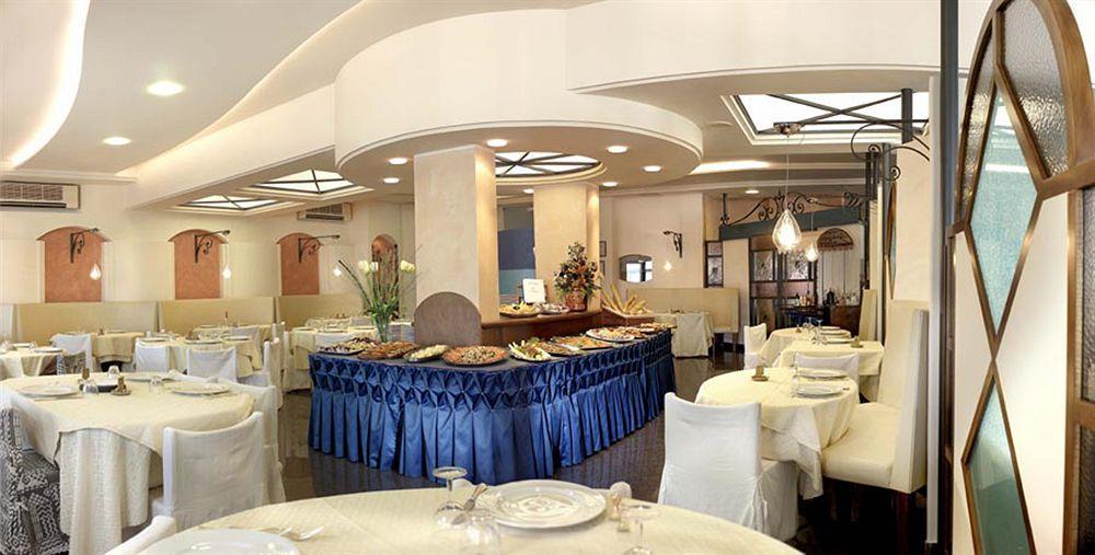 Hotel Strand 벨레지아아지마리나 외부 사진