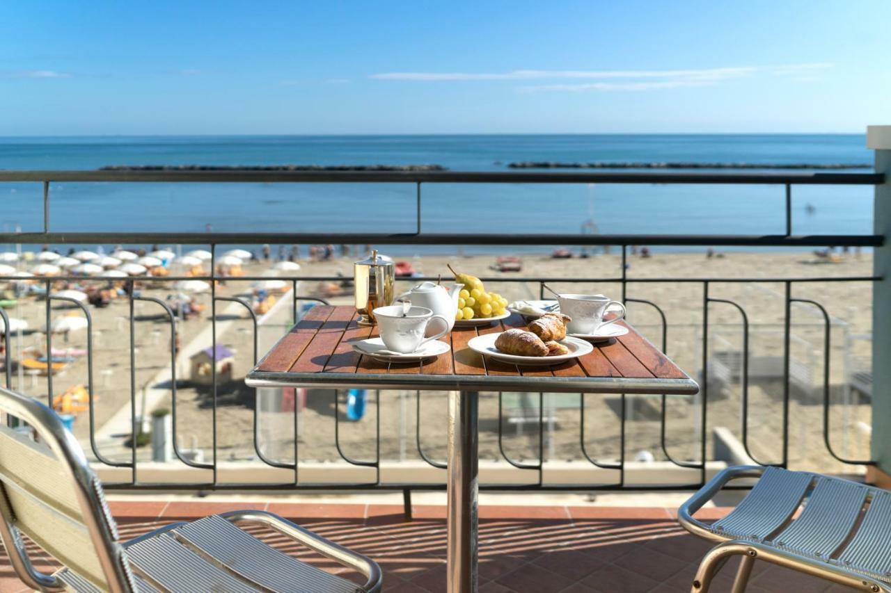 Hotel Strand 벨레지아아지마리나 외부 사진