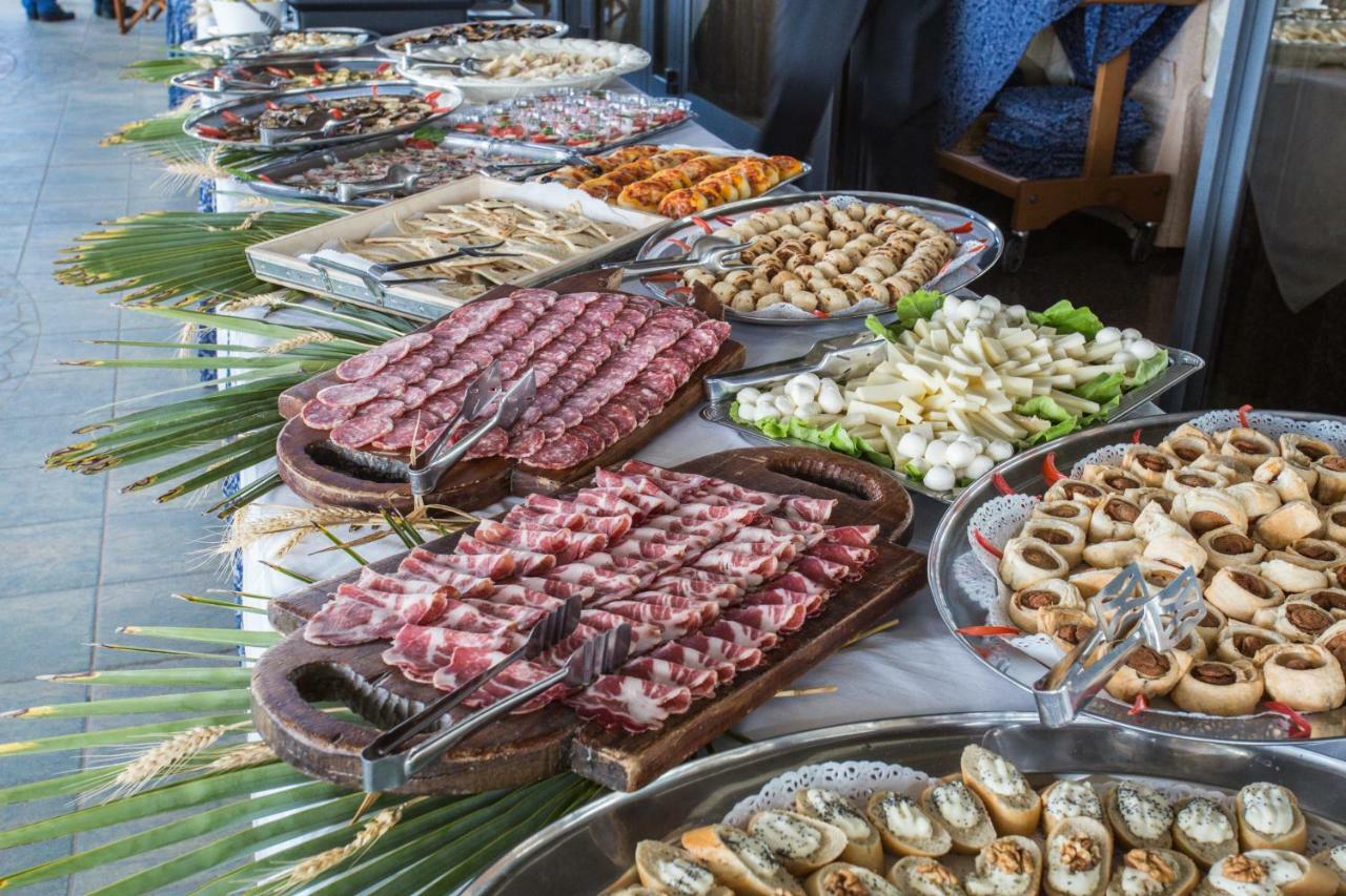 Hotel Strand 벨레지아아지마리나 외부 사진
